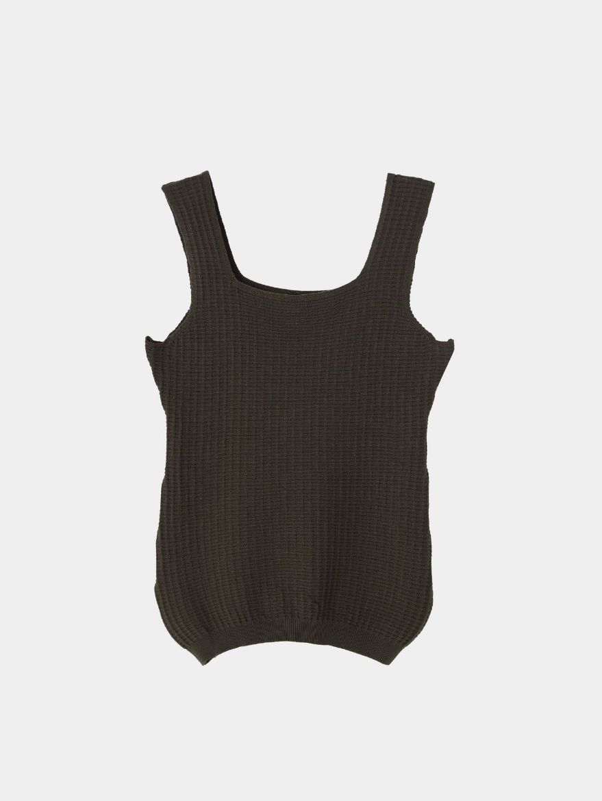 Picture of Sleeveless Knit Basic  w11482530 