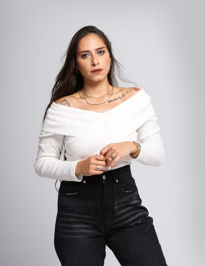 Picture of Off shoulder blouse  w12021918 