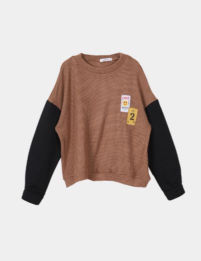 Picture of two-tone pullover  w11622017 